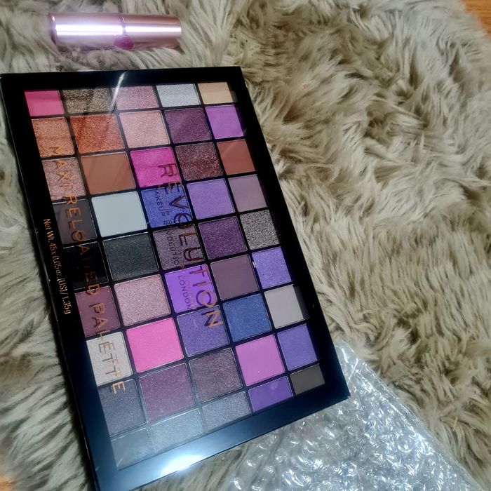 Makeup Revolution maxi reloaded  paleta cieni BABY GRAND 60,75G