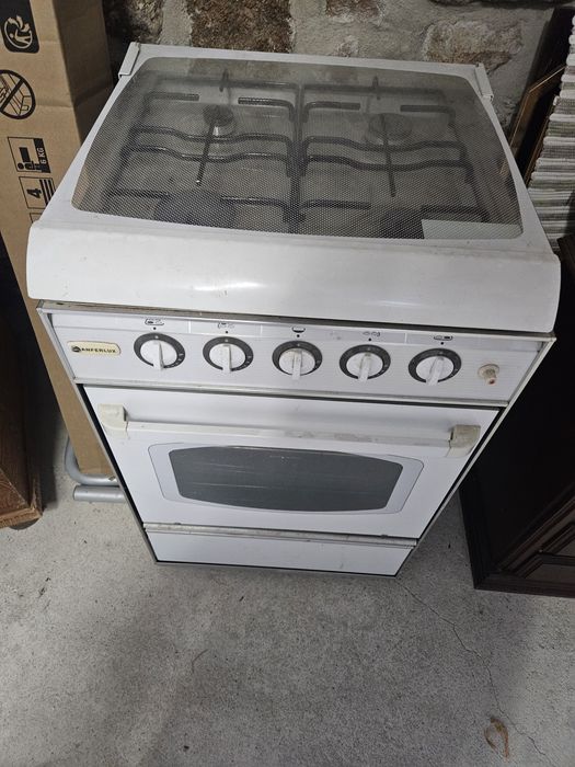 Forno 4 bicos bom estado