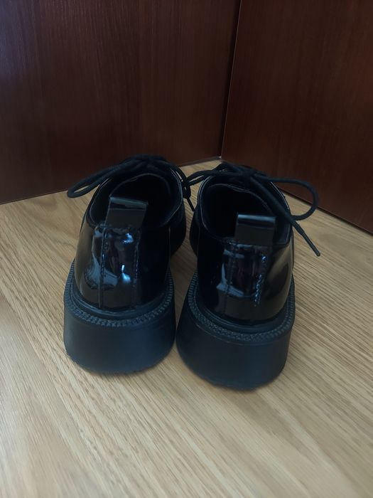 Лаковані лофери 37р.