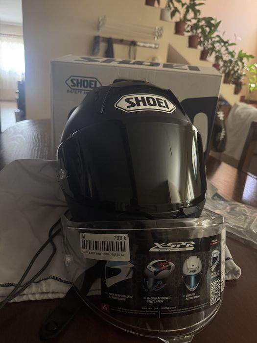 Shoei X-SPR Pro M (2025) — Como Novo + Viseira Escura Extra