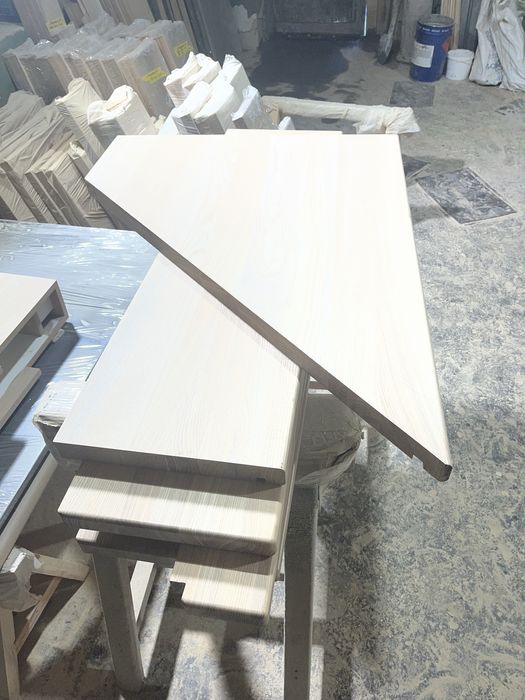 Сходинки з масиву дерева