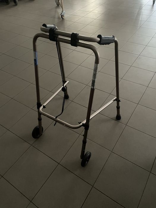 Łóżko rehabilitacyjne medyczne schodołaz koncentrator tlenu szyna cpm