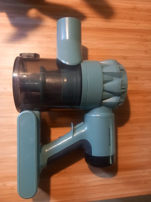 Aspirador vertical sem fio Create Cyclone Force