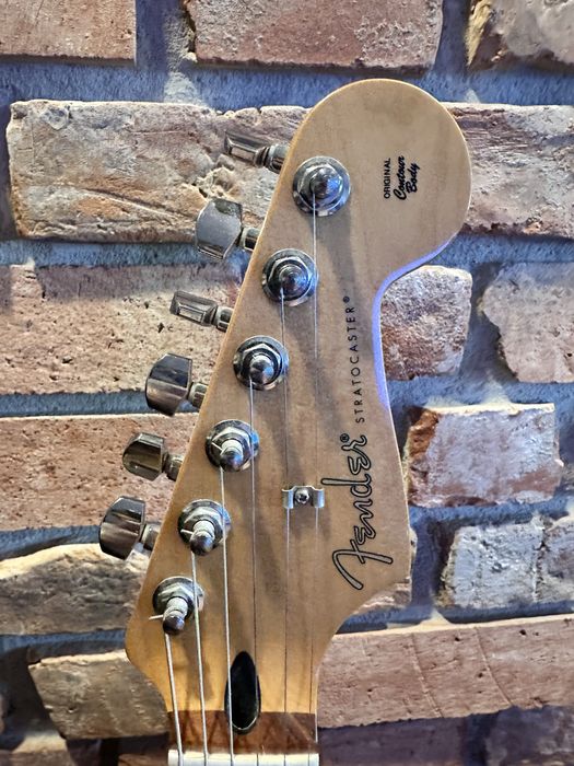 Fender Player Stratocaster PF Silver – stan bardzo dobry