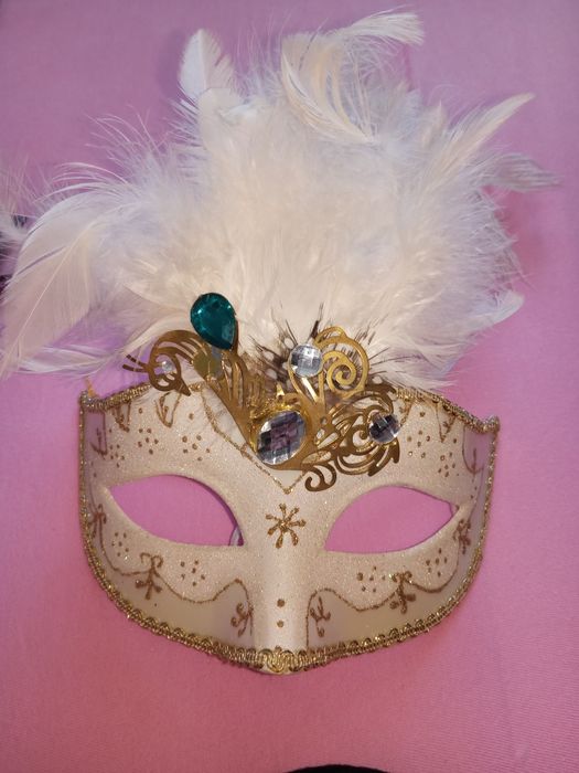 Carnaval: mascarase bandoletes, preços fotos