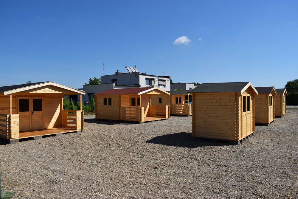 OD ręki PIĘKNY domek drewniany LETNISKOWY z tarasem*6x4*24m2*bal 34 mm