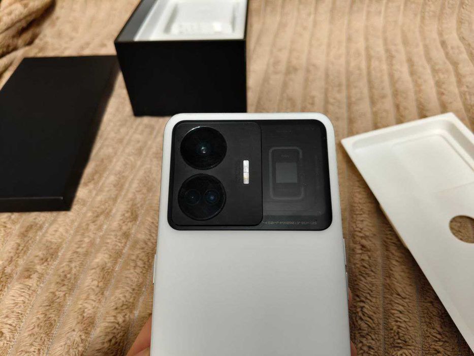 Realme GT Neo 5, 12/256, белый, 8 gen 1