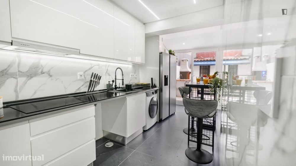 Apartamento com 2 quartos - localizado em Amadora Lisbon