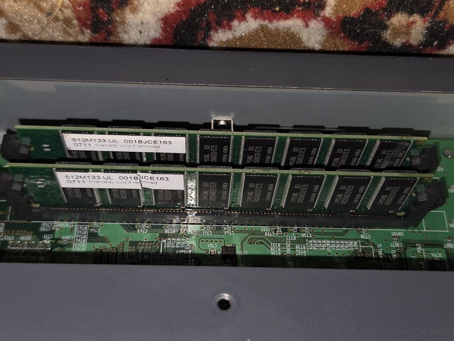 Yamaha motif xs 7 + case + 1GB RAM
