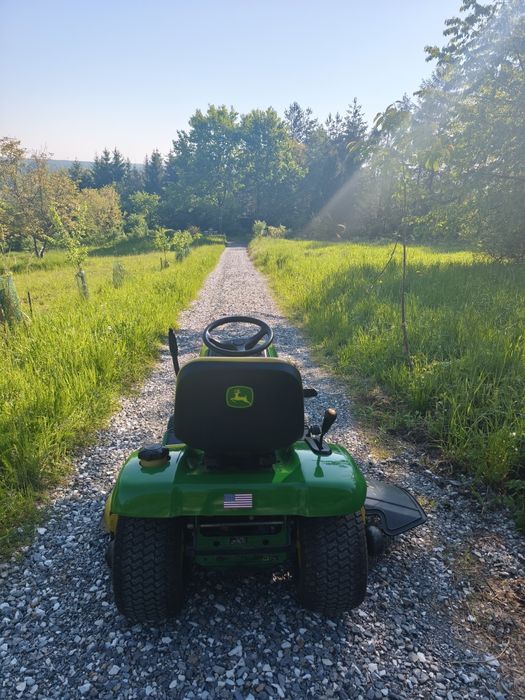 Traktorek kosiarka do trawy John Deere LX277.