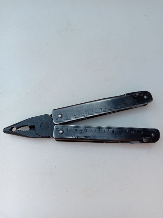 Продам мультитул нож