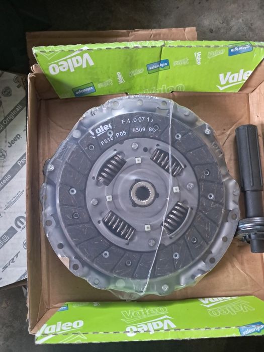 Sprzedam tarcze i docisk fiat punto nowa