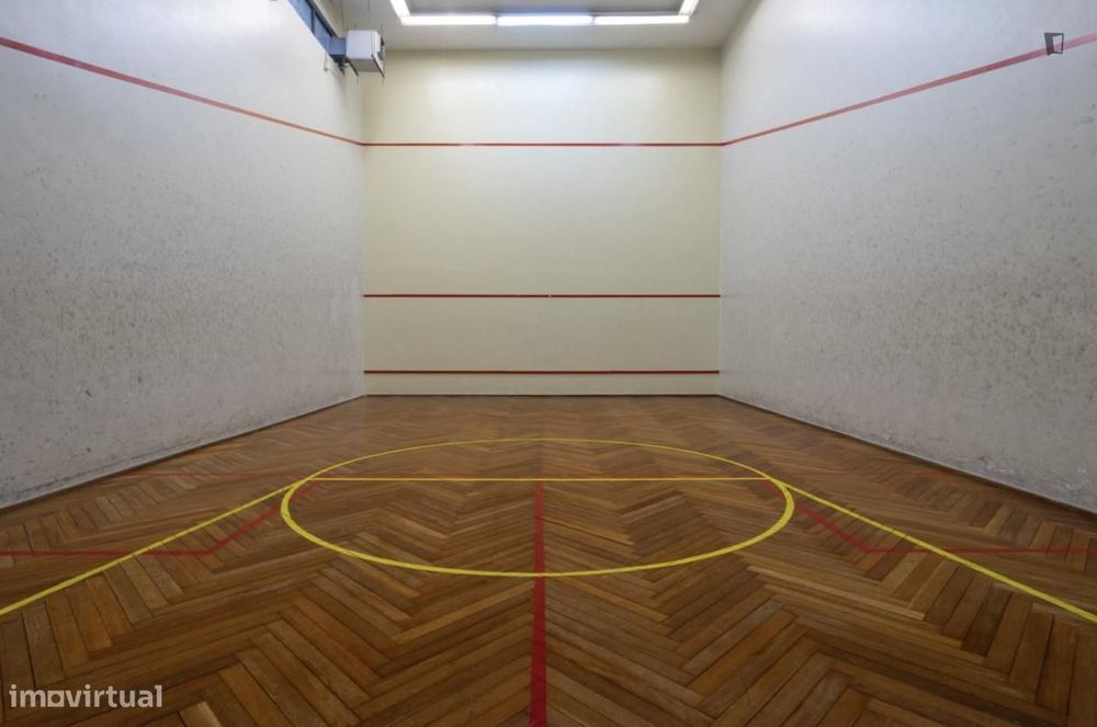 Quarto - localizado em Sete Rios Lisbon