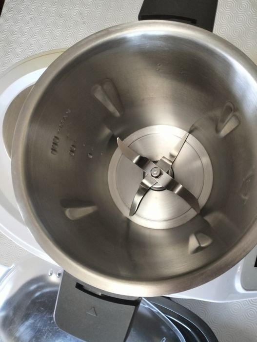 Robot de cozinha SilverCrest novo