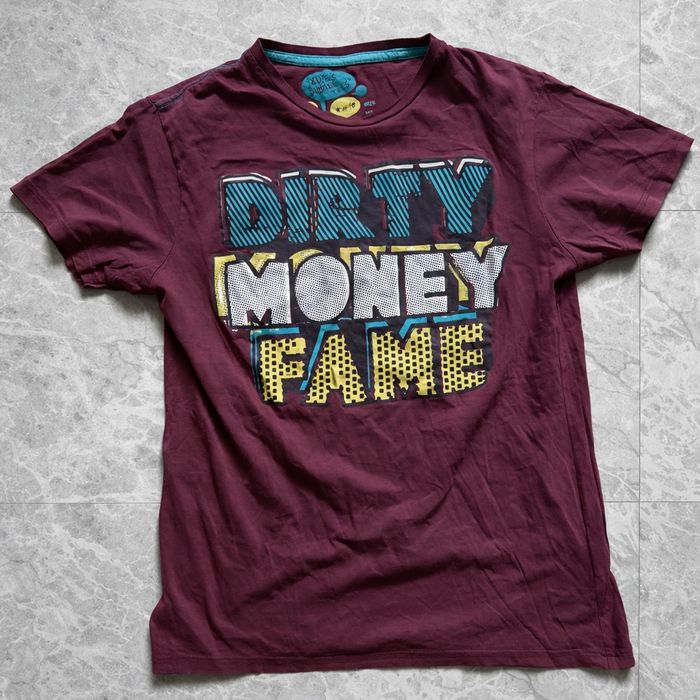 Męska koszulka T-shirt „DIRTY MONEY FAME” – rozmiar L

Wyrazista, przy