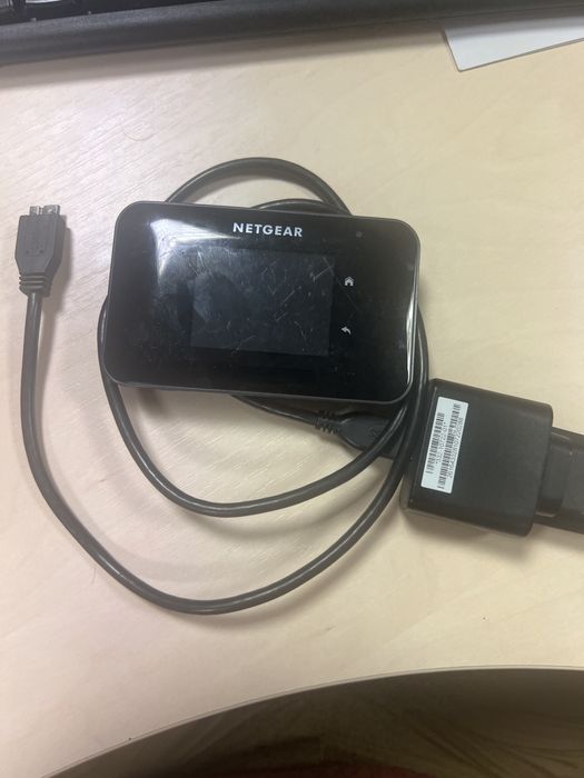 Ruter NETGEAR 810s bez baterii