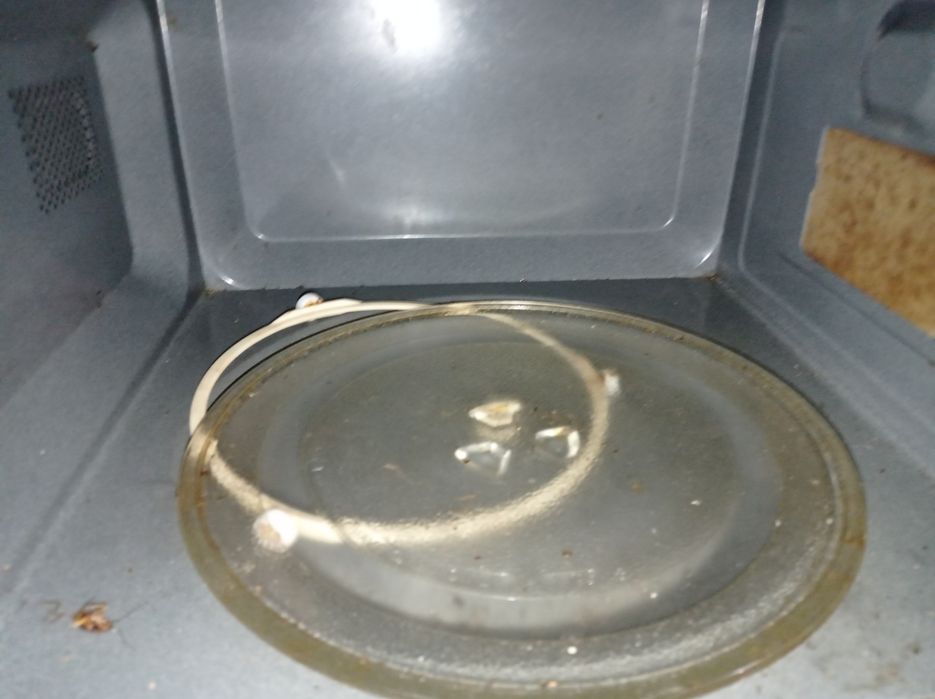 Продам две микроволновки .