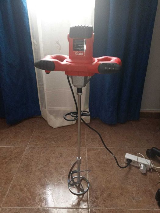Maquina mistura de massa, gesso, tinta - 1500W