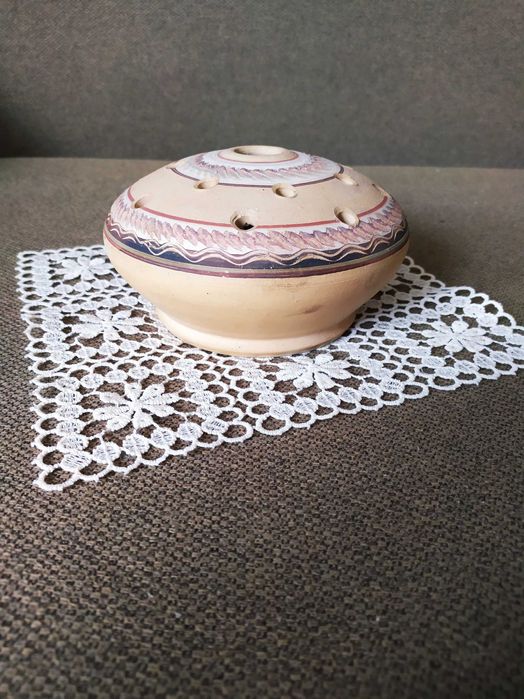 Ikebana ceramiczna, Gliniany wazon do układania kwiatowych bukietów