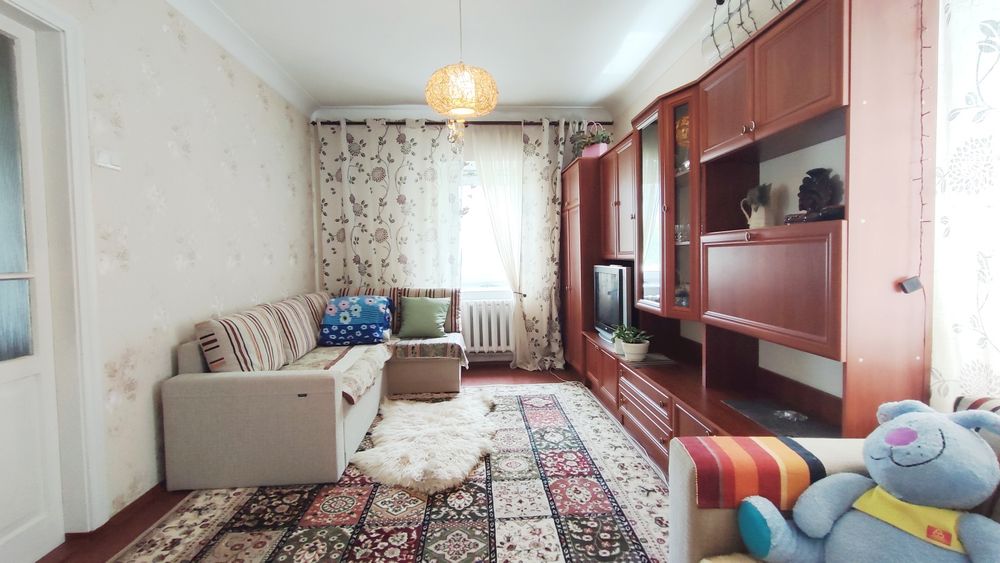 ПРОДАМ будинок у центрі с.Миколаївка, Самарівський район.