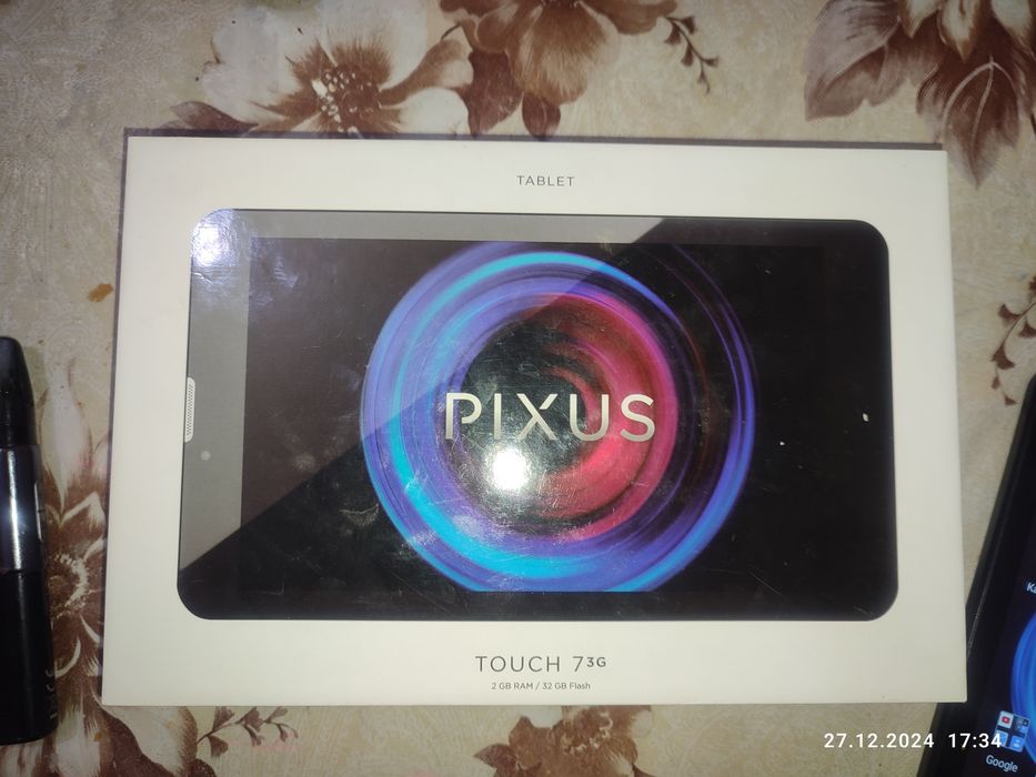 Продам планшет Pixus на запчасти треснул экран тач скрин целый