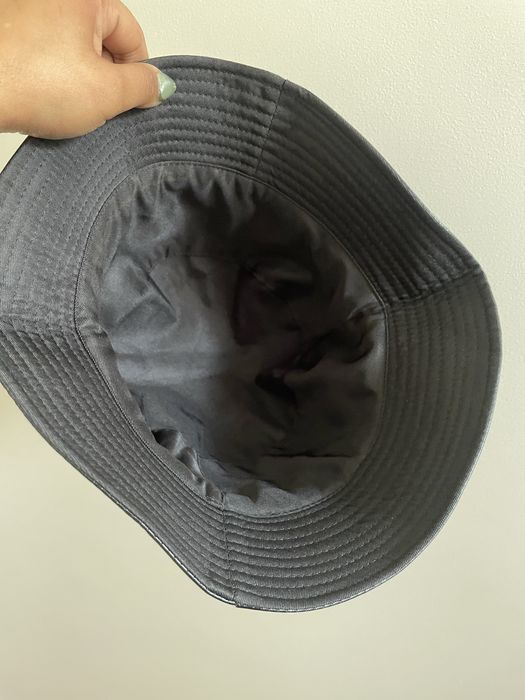 Chapéu bucket preto em pele