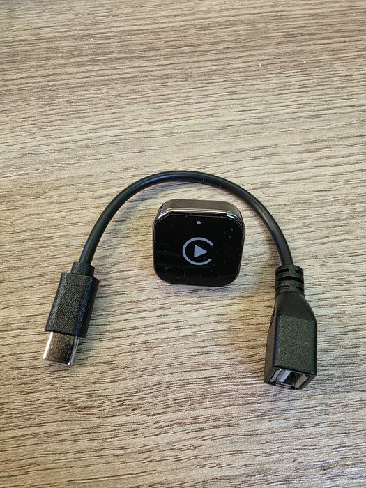 Bezprzewodowy adapter CarPlay i Android Auto 2 w 1