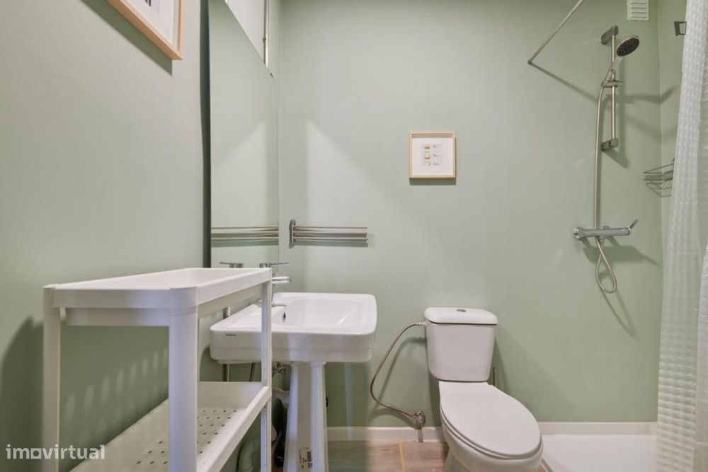 Quarto - localizado em Marquês de Pombal Lisbon