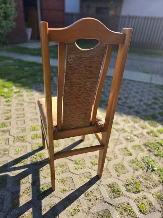 Komplet krzeseł za 200