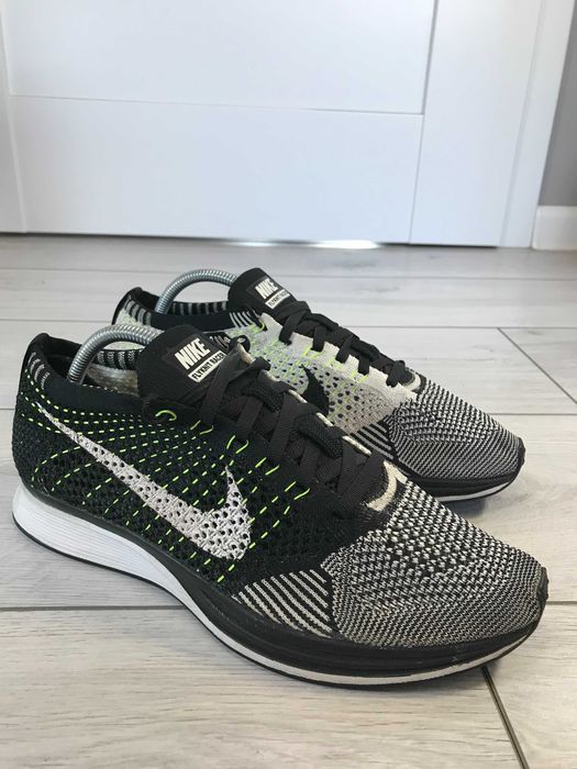 Buty Nike Flyknit Racer rozm. 40