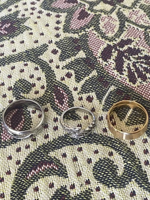 Продам кольца