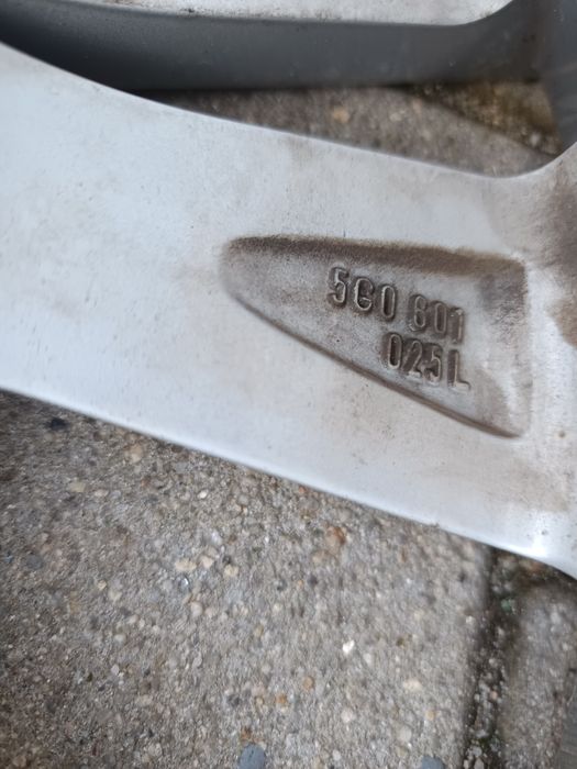 Alufelga vw 16cal uszkodzona