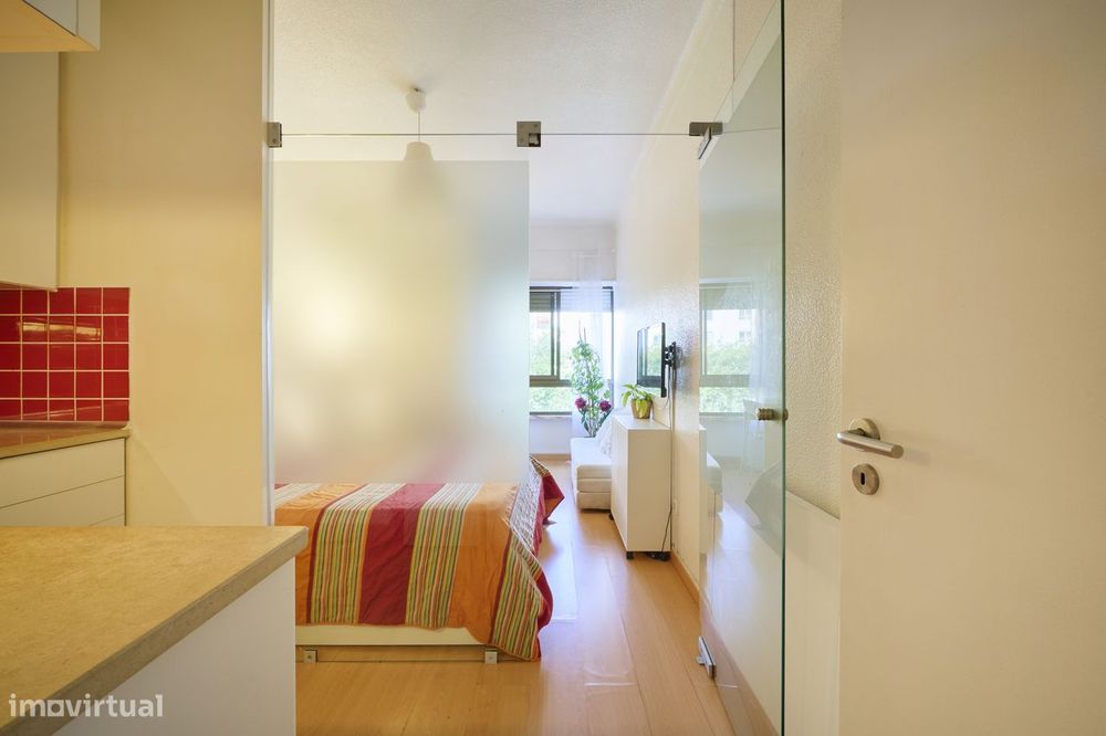Estudio(LOFT) zona nobre-QtªGrande, 5 mins carro Shoping Colombo metro
