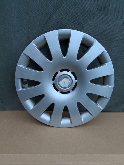 Оригінальний ковпак BMW 16"