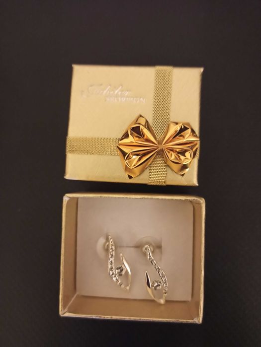 Dwie pary kolczyków