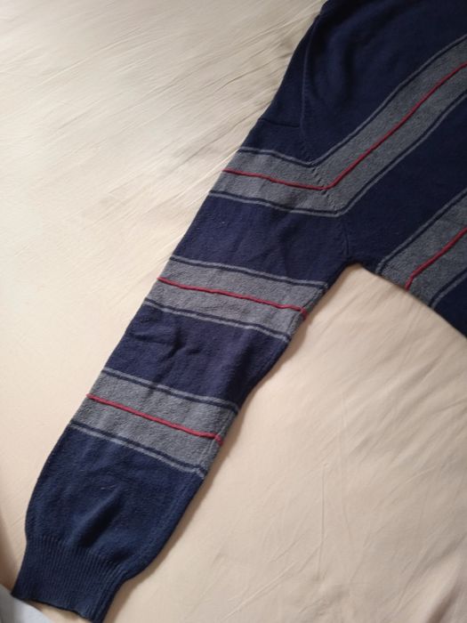 Pullover Azul Marinho decote redondo