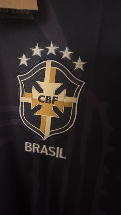 Camisa Selecao Brasileira  preta dourado