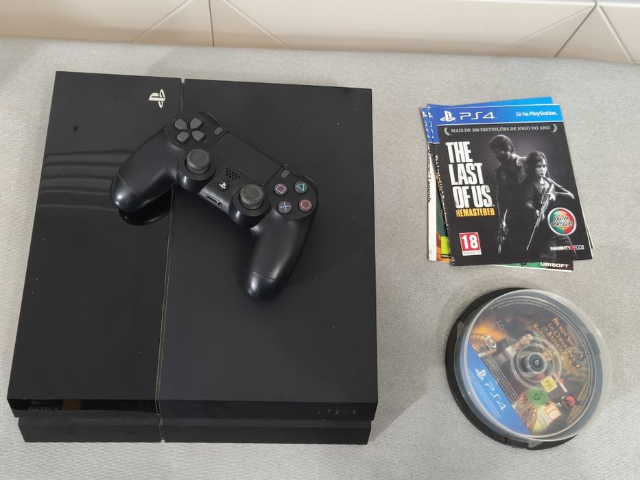 PlayStation 4 + jogos + comando