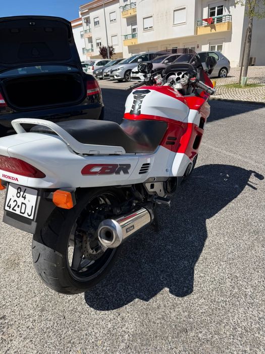 Vendo mota cbr1000f