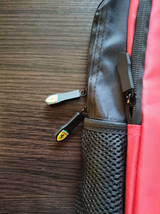 Plecak marki Ferrari