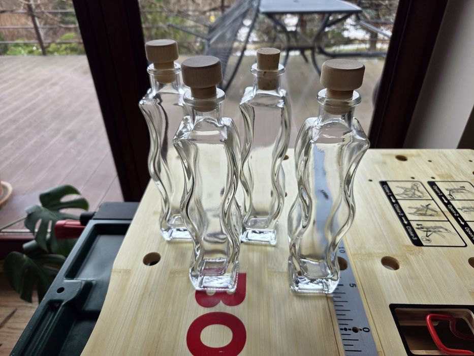 Szklane butelki na nalewki lub soki - 4 szt. x 200 ml