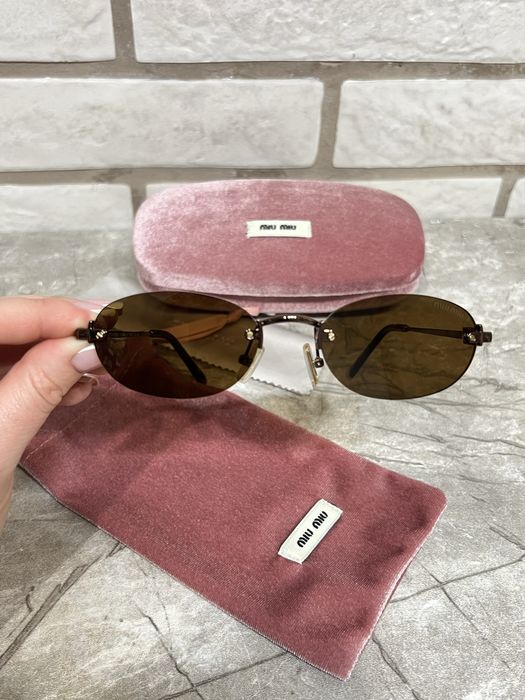 Окуляри miu miu в наявності