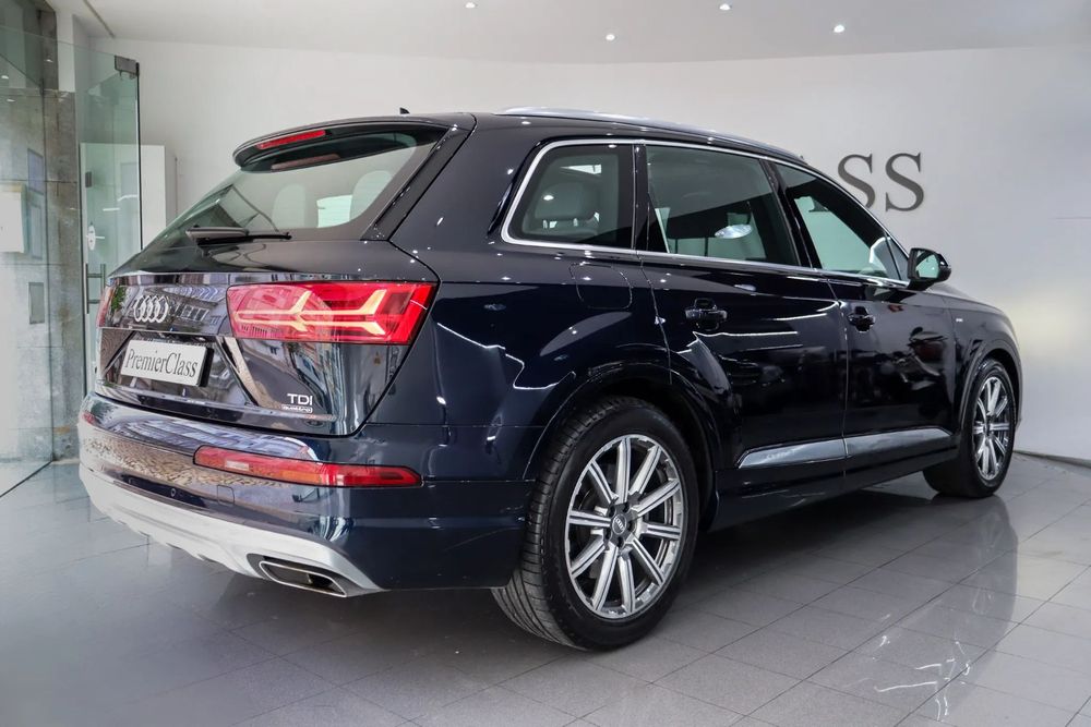 Audi Q7 3.0 TDI quattro S-line Tiptronic 7L
