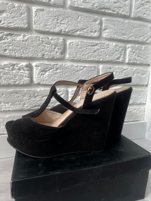 Замшеві босоніжки