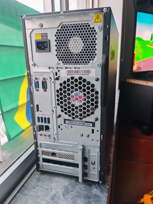 Thinkserver TS150  Intel Xeon E3-1245 v6 @ 3.70GHZ x8 + 64gb ram