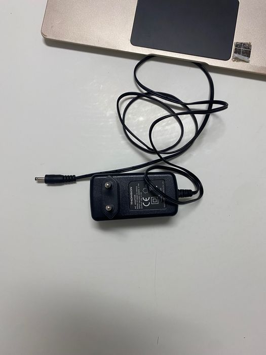 computador portátil thomson + capa pc64409547155843123