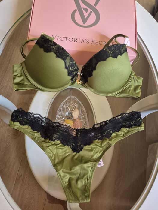 Victoria's secret комплект белья 32В./ХS,S