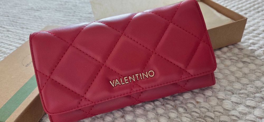 Nowy portfel VALENTINO
