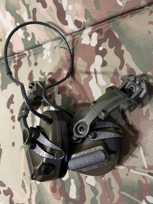 Кріплення карбон AXL на шолом для наушників PELTOR, OTTO, Sordin Pro-X