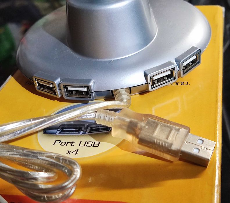 Hub USB 4 Portas e Ventoinha de Secretária Flexível Teppaz